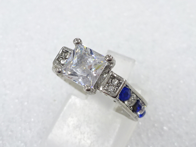 Japanese Kimono / Antique Accessories Metal